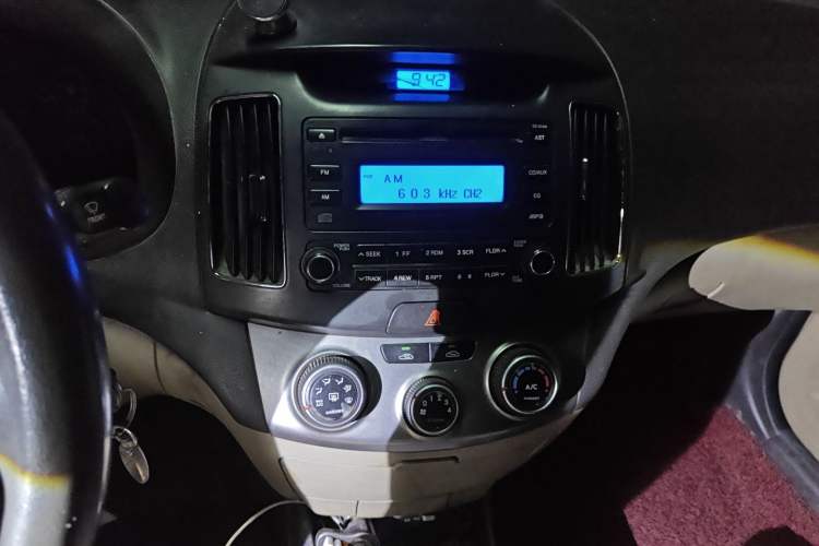 Used Hyundai Celesta 2016 1.6L Manual Joy Edition Audio And AC Panel