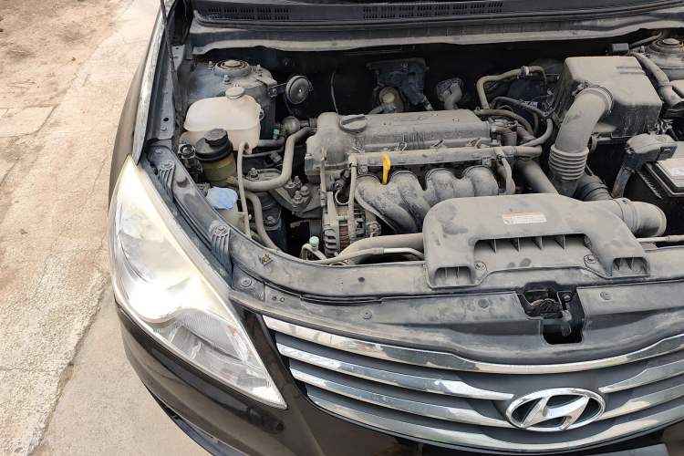 Used Hyundai Celesta 2016 1.6L Manual Joy Edition Engine Bay Right