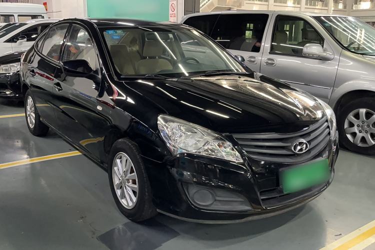 Used Hyundai Celesta 2016 1.6L Manual Joy Edition Exterior 4