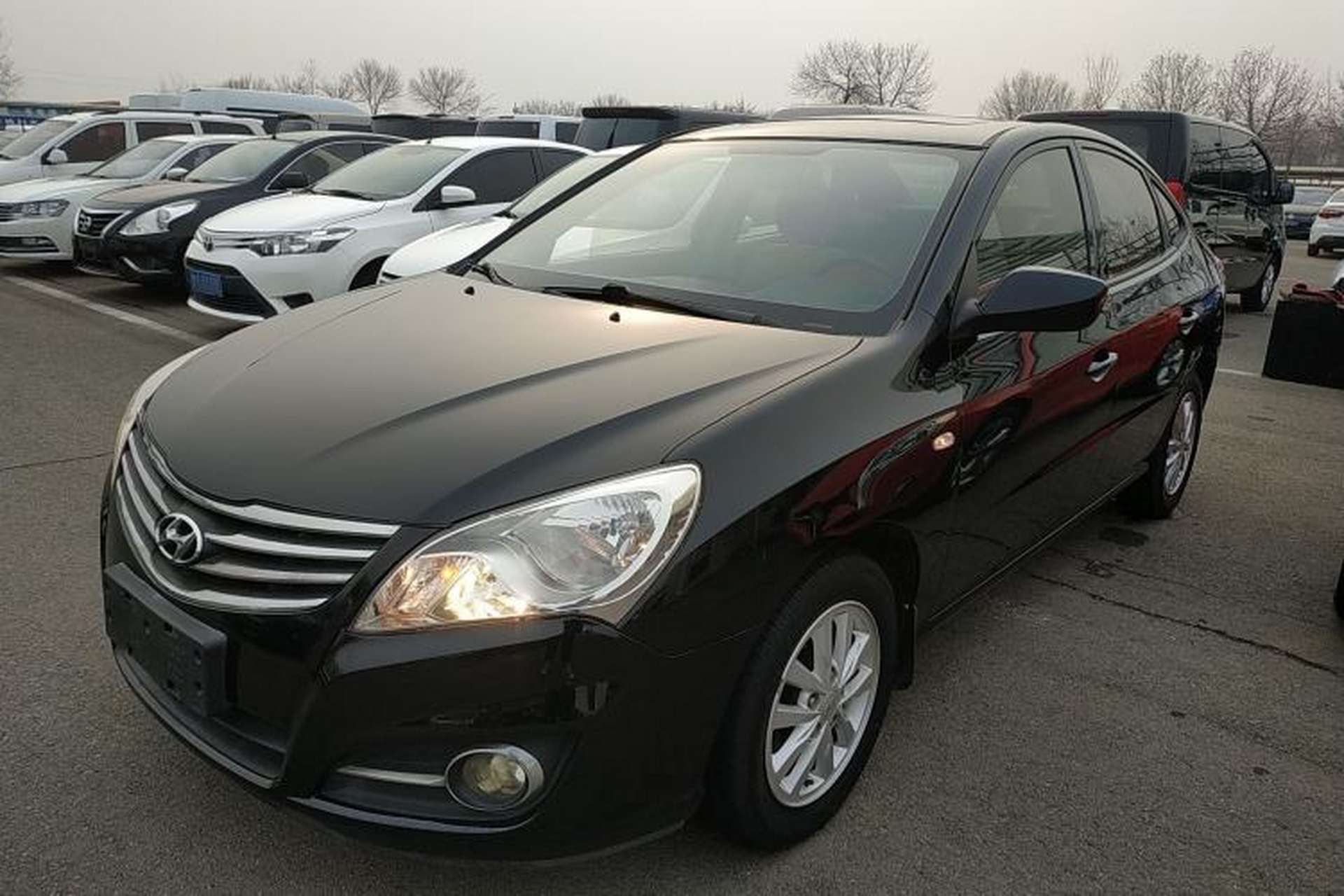 Used Hyundai Celesta 2016 1.6L Manual Jia Yue Sunroof Edition Front Left 45 Deg