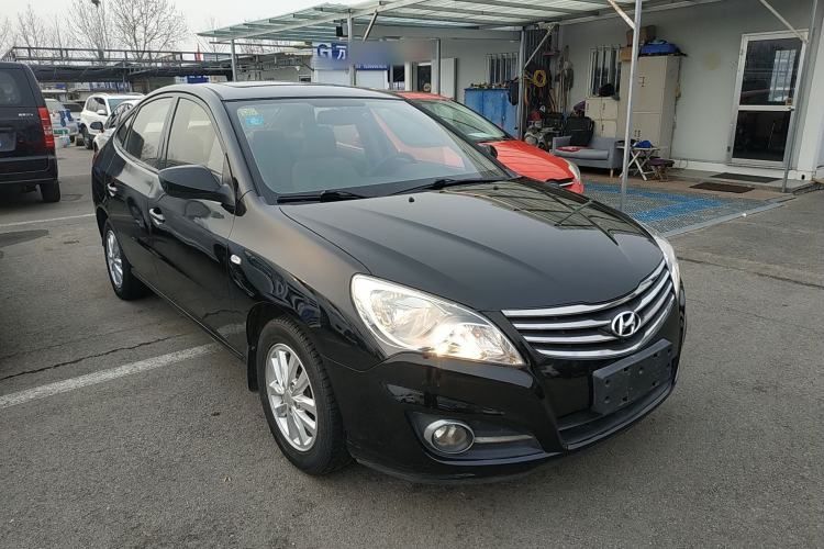 Used Hyundai Celesta 2016 1.6L Manual Jia Yue Sunroof Edition Front Right 45 Deg
