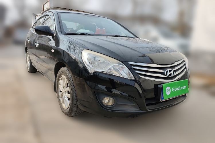 Used Hyundai Celesta 2016 1.6L Manual Joy Edition Front Right 45 Deg