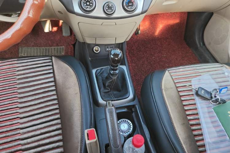 Used Hyundai Celesta 2016 1.6L Manual Joy Edition Gear Lever