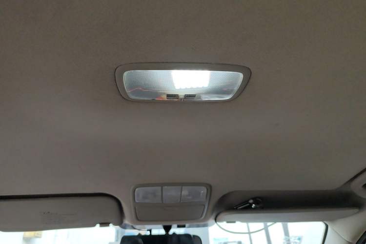 Used Hyundai Celesta 2016 1.6L Manual Joy Edition Headliner