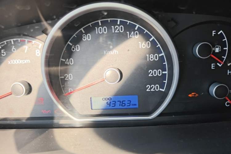 Used Hyundai Celesta 2016 1.6L Manual Joy Edition Instrument Cluster