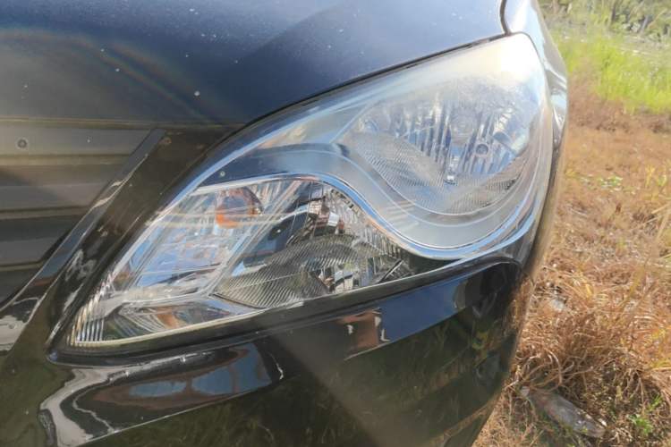 Used Hyundai Celesta 2016 1.6L Manual Joy Edition Left Front Headlight