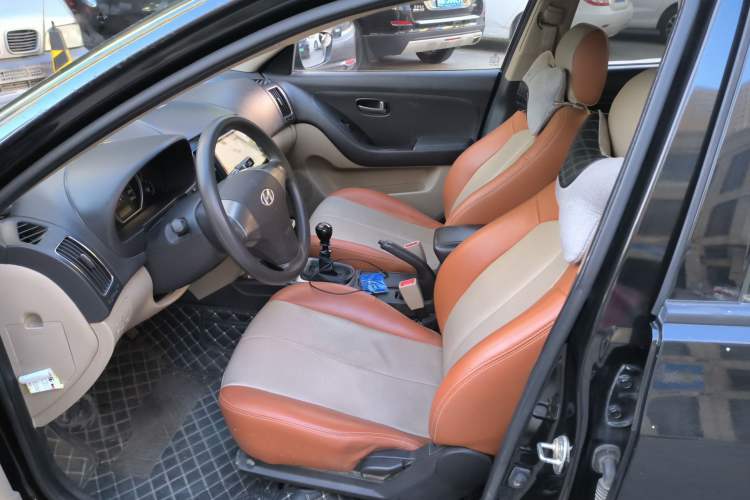 Used Hyundai Celesta 2016 1.6L Manual Joy Edition Left Front Seat