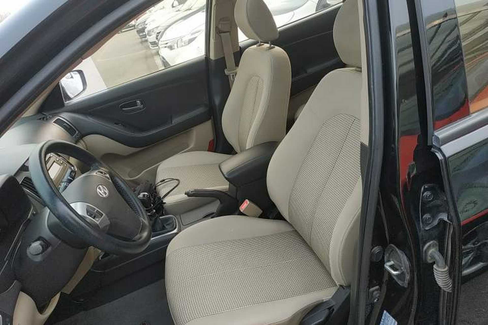 Used Hyundai Celesta 2016 1.6L Manual Jia Yue Sunroof Edition Left Front Seat
