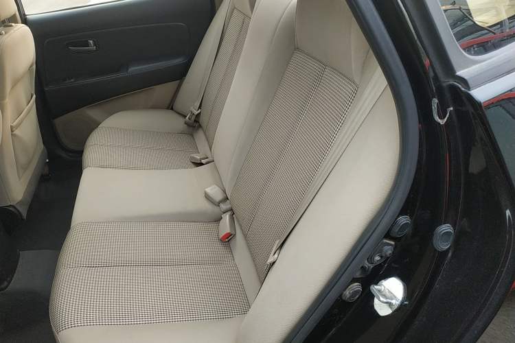 Used Hyundai Celesta 2016 1.6L Manual Jia Yue Sunroof Edition Left Rear Seat