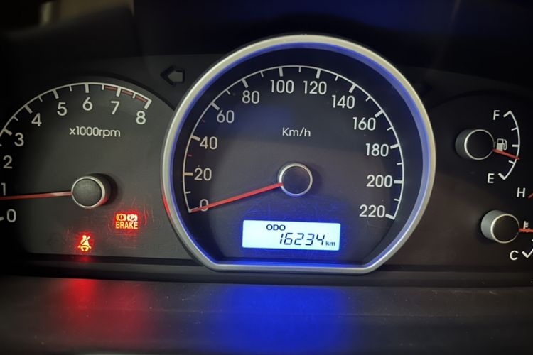Used Hyundai Celesta 2016 1.6L Manual Joy Edition Odometer Close Up