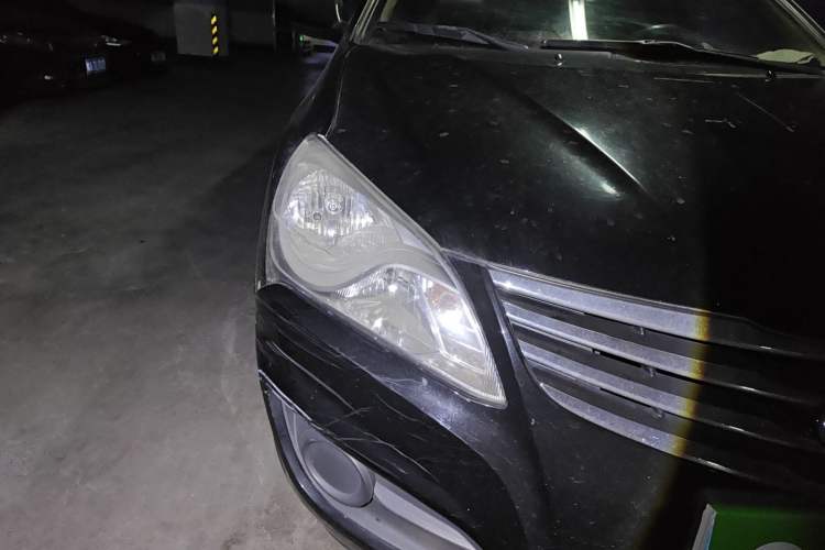 Used Hyundai Celesta 2016 1.6L Manual Joy Edition Right Front Headlight