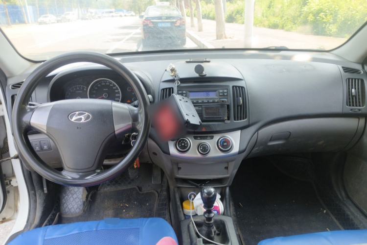Used Hyundai Celesta 2016 1.6L Manual Joy Edition Center Console