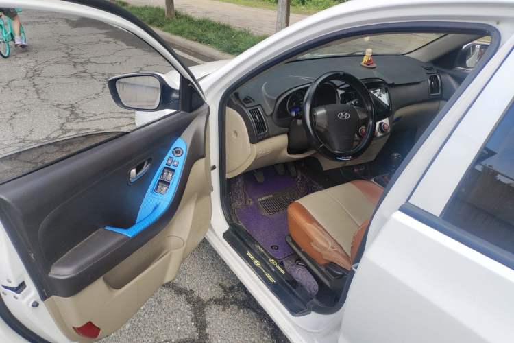 Used Hyundai Celesta 2016 1.6L Manual Joy Edition Driver Seat