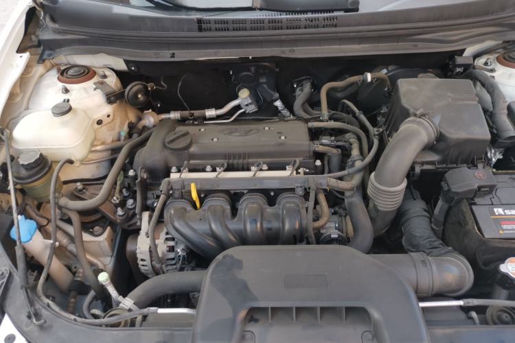 Used Hyundai Celesta 2016 1.6L Manual Joy Edition Engine Bay