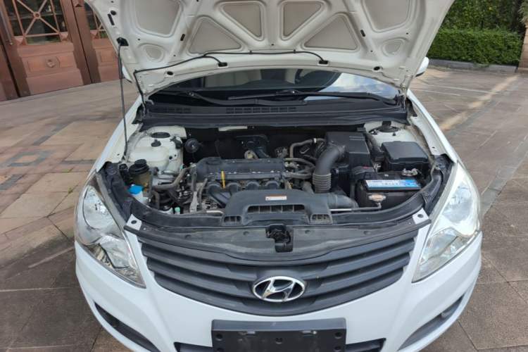 Used Hyundai Celesta 2016 1.6L Manual Jia Yue Sunroof Edition Engine Bay