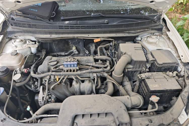 Used Hyundai Celesta 2016 1.6L Manual Joy Edition Engine Bay