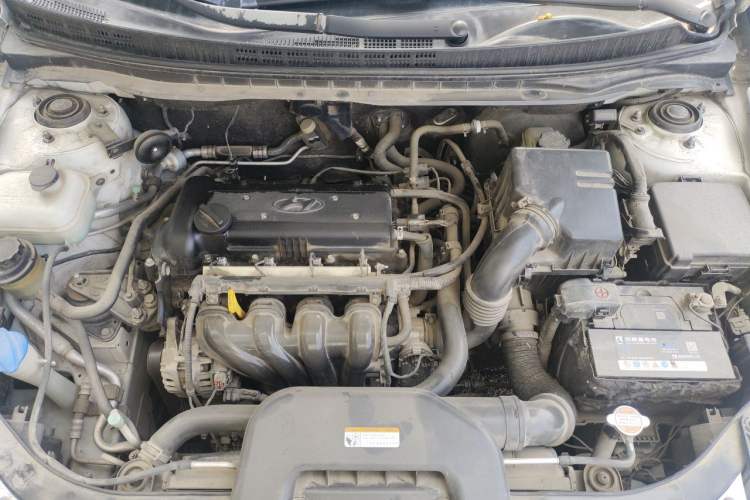 Used Hyundai Celesta 2016 1.6L Manual Joy Edition Engine Bay