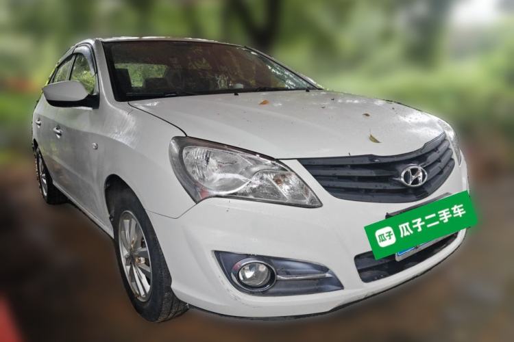 Used Hyundai Celesta 2016 1.6L Manual Joy Edition Front Right 45 Deg