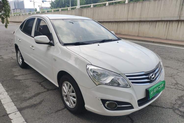 Used Hyundai Celesta 2016 1.6L Manual Joy Edition Front Right 45 Deg