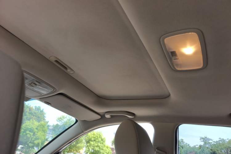 Used Hyundai Celesta 2016 1.6L Manual Jia Yue Sunroof Edition Headliner