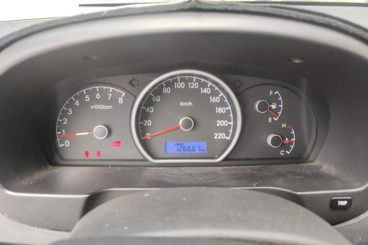 Used Hyundai Celesta 2016 1.6L Manual Joy Edition Instrument Cluster