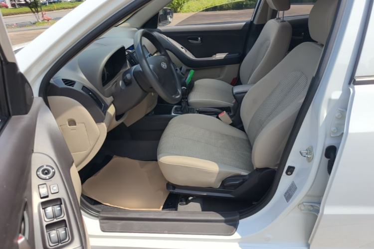 Used Hyundai Celesta 2016 1.6L Manual Jia Yue Sunroof Edition Left Front Seat