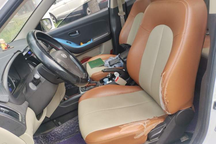Used Hyundai Celesta 2016 1.6L Manual Joy Edition Left Front Seat