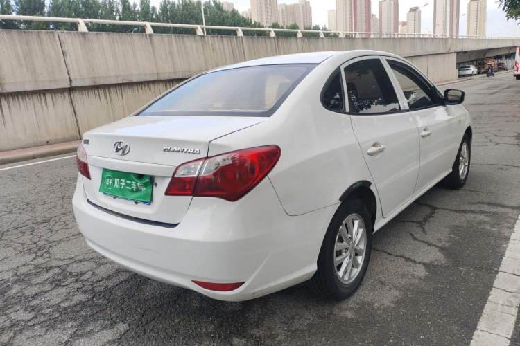 Used Hyundai Celesta 2016 1.6L Manual Joy Edition Rear Right 45 Deg