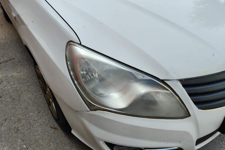 Used Hyundai Celesta 2016 1.6L Manual Joy Edition Right Front Headlight