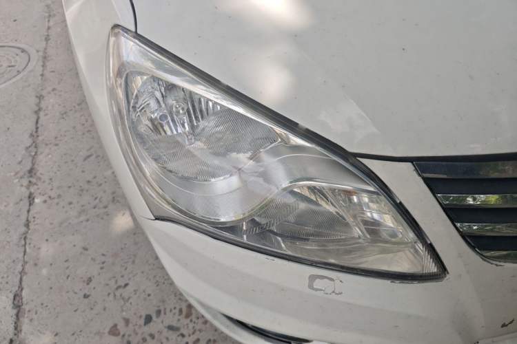 Used Hyundai Celesta 2016 1.6L Manual Joy Edition Right Front Headlight
