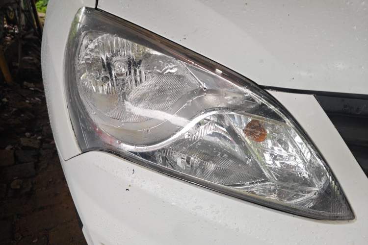 Used Hyundai Celesta 2016 1.6L Manual Joy Edition Right Front Headlight