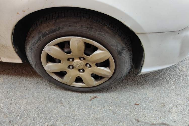 Used Hyundai Celesta 2016 1.6L Manual Joy Edition Right Front Wheel Hub