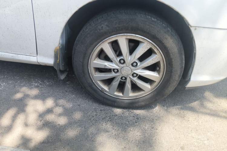 Used Hyundai Celesta 2016 1.6L Manual Joy Edition Right Front Wheel Hub