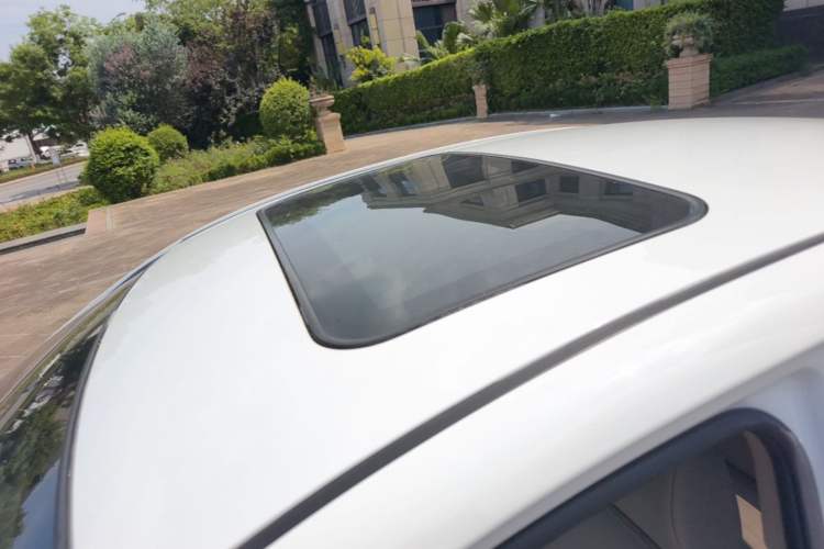 Used Hyundai Celesta 2016 1.6L Manual Jia Yue Sunroof Edition Roof