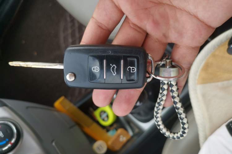Used Hyundai Celesta 2016 1.6L Manual Joy Edition Vehicle Key