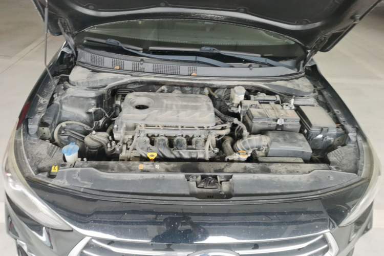 Used Hyundai Celesta 2017 1.6L Automatic Yueshin Edition DLX Engine Bay