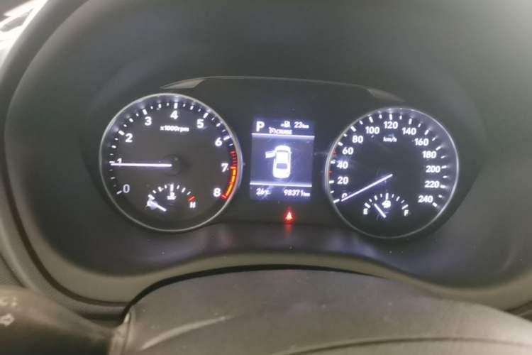 Used Hyundai Celesta 2017 1.6L Automatic Yueshin Edition DLX Instrument Cluster