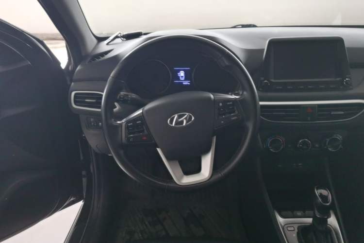 Used Hyundai Celesta 2017 1.6L Automatic Yueshin Edition DLX Steering Wheel