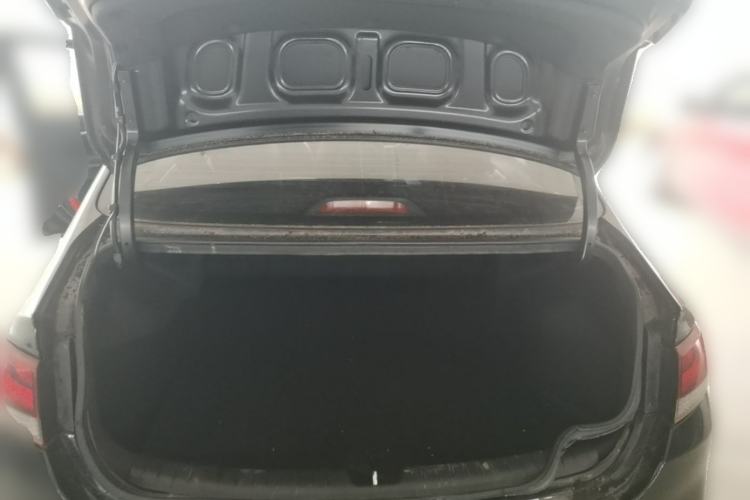Used Hyundai Celesta 2017 1.6L Automatic Yueshin Edition DLX Trunk