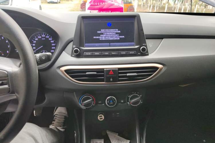Used Hyundai Celesta 2017 1.6L Manual Joyful Edition DLX Audio And AC Panel