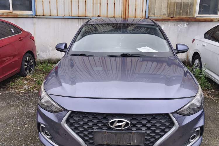 Used Hyundai Celesta 2017 1.6L Automatic Enjoyment Version GLS Exterior 1