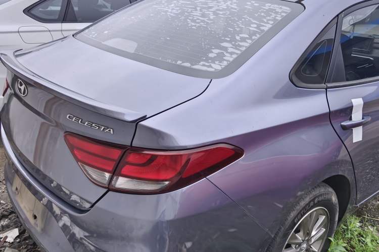 Used Hyundai Celesta 2017 1.6L Automatic Enjoyment Version GLS Exterior 3