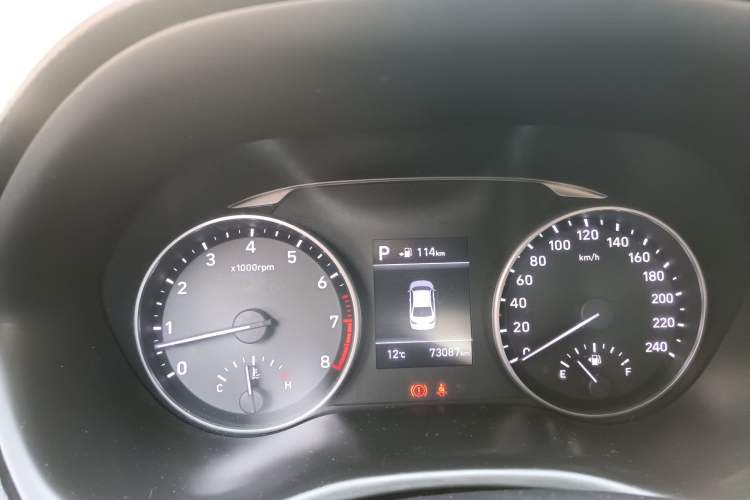 Used Hyundai Celesta 2017 1.6L Automatic Yueshin Edition DLX Instrument Cluster