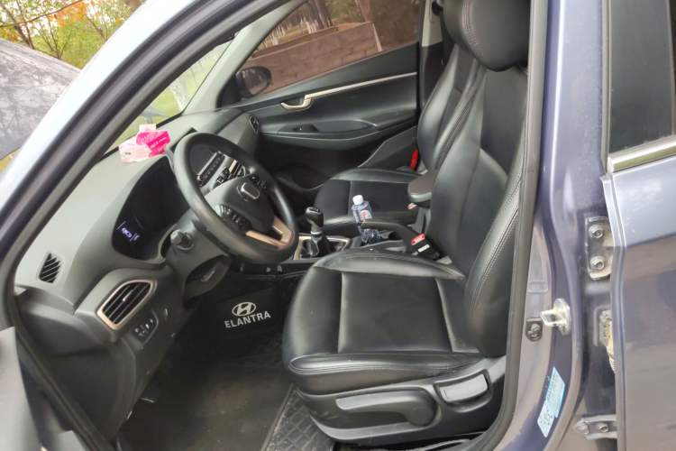Used Hyundai Celesta 2017 1.6L Manual Joyful Edition DLX Left Front Seat