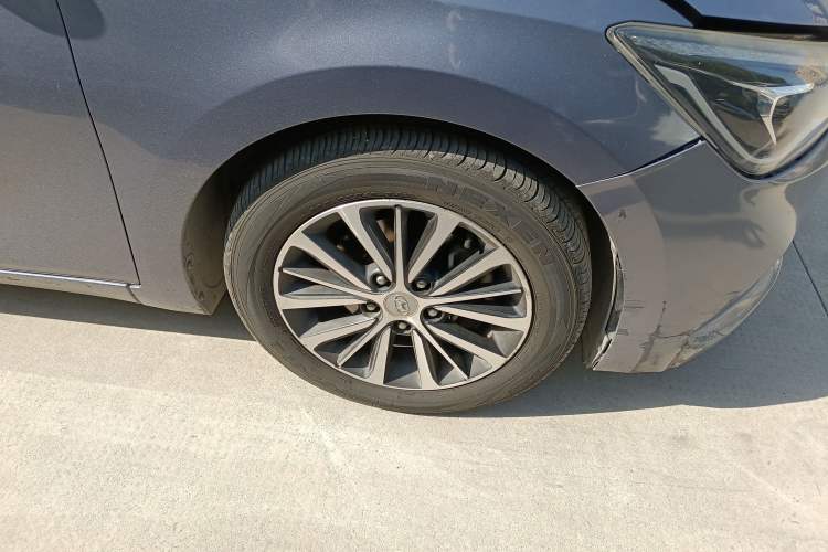Used Hyundai Celesta 2017 1.6L Automatic Yueshin Edition DLX Right Front Wheel Hub
