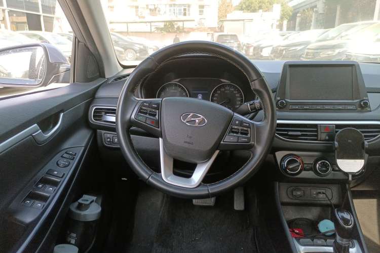 Used Hyundai Celesta 2017 1.6L Automatic Yueshin Edition DLX Steering Wheel