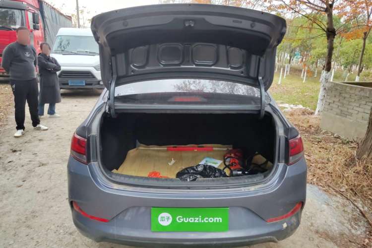 Used Hyundai Celesta 2017 1.6L Manual Joyful Edition DLX Trunk