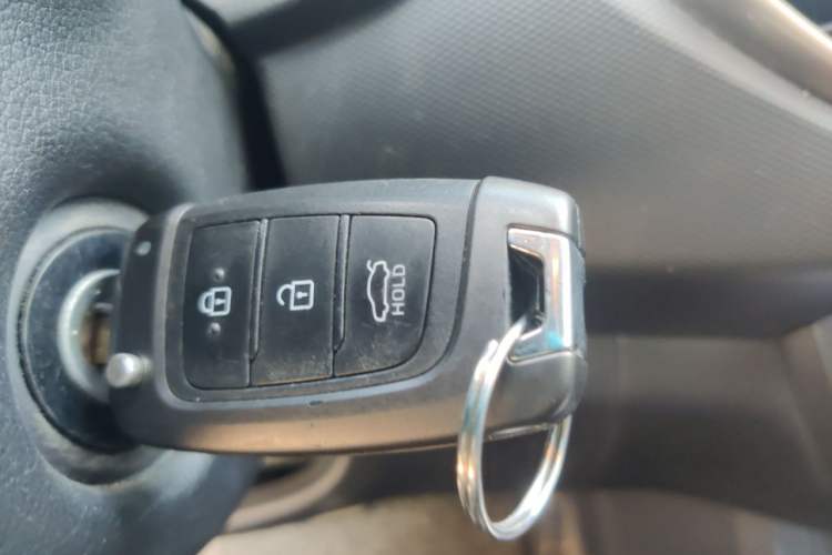 Used Hyundai Celesta 2017 1.6L Automatic Enjoyment Version GLS Vehicle Key