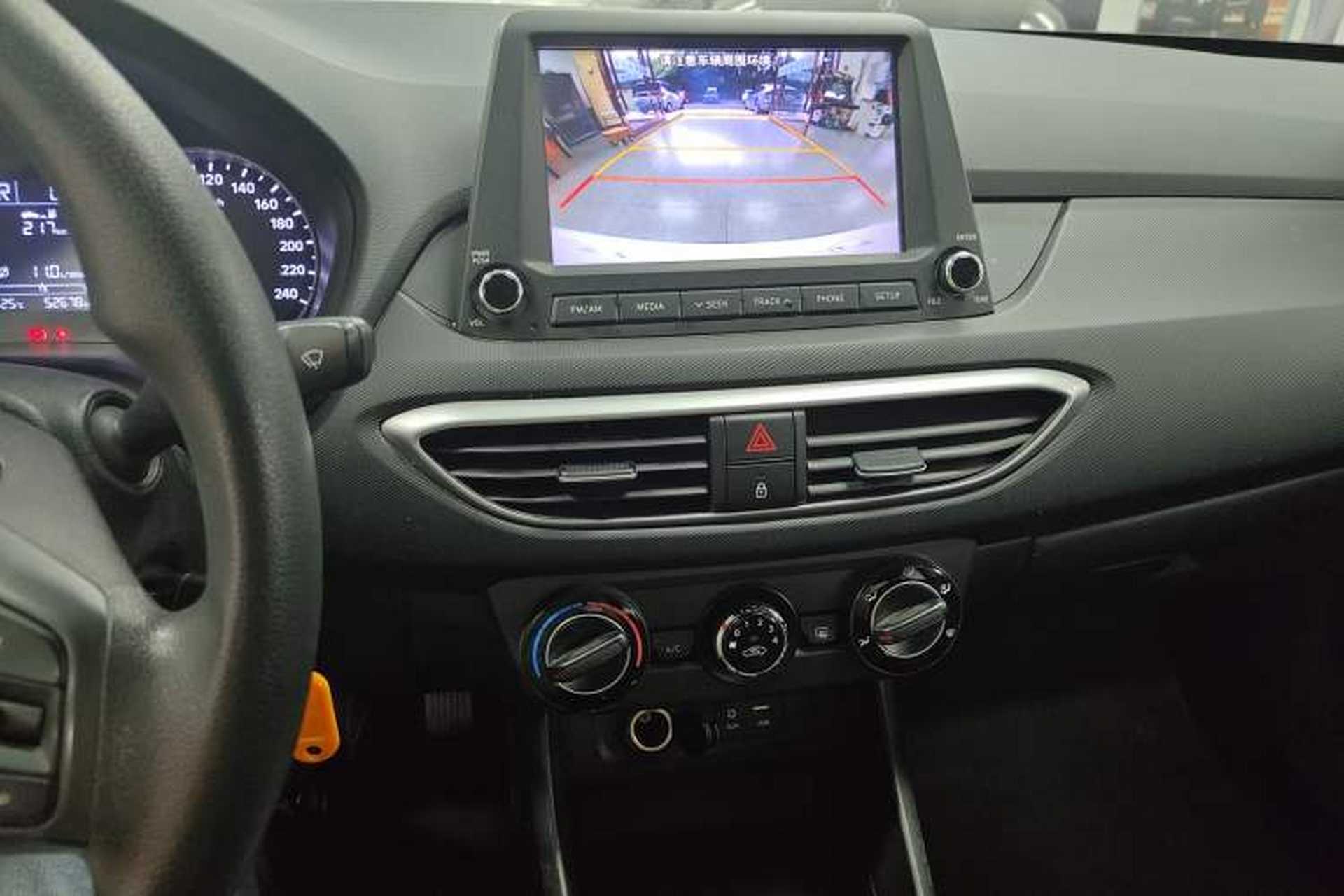 Used Hyundai Celesta 2017 1.6L Automatic Enjoyment Version GLS Audio And AC Panel
