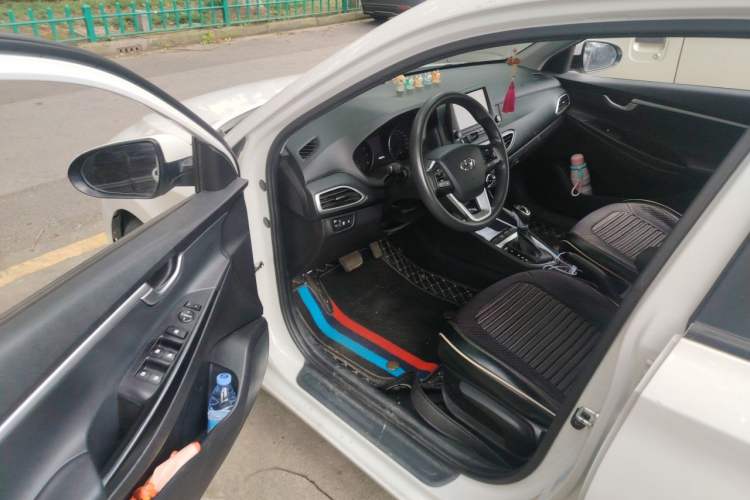 Used Hyundai Celesta 2017 1.6L Automatic Enjoyment Version GLS Driver Seat